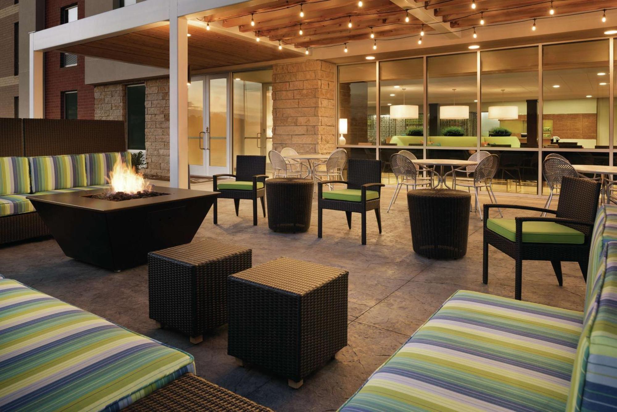 Home2 Suites By Hilton Iowa City Coralville Esterno foto