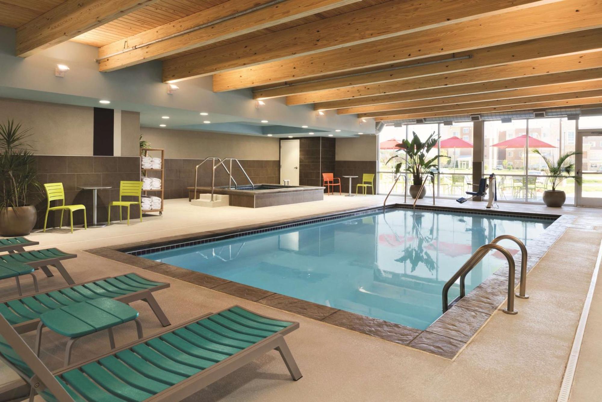 Home2 Suites By Hilton Iowa City Coralville Esterno foto